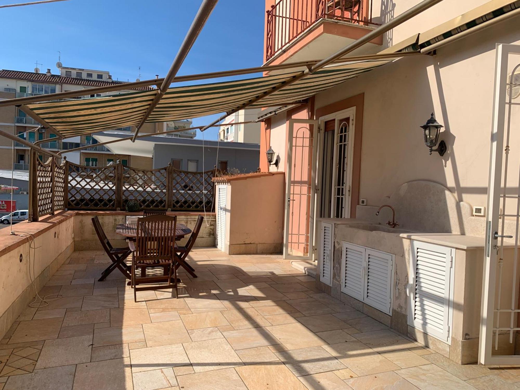 La Tua Casa Nel Centro Di Ostia Villa Eksteriør billede